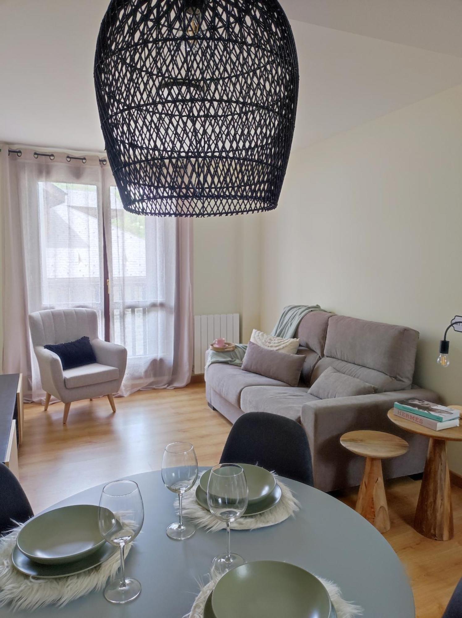 Apartamento Vico Escarrilla Bagian luar foto