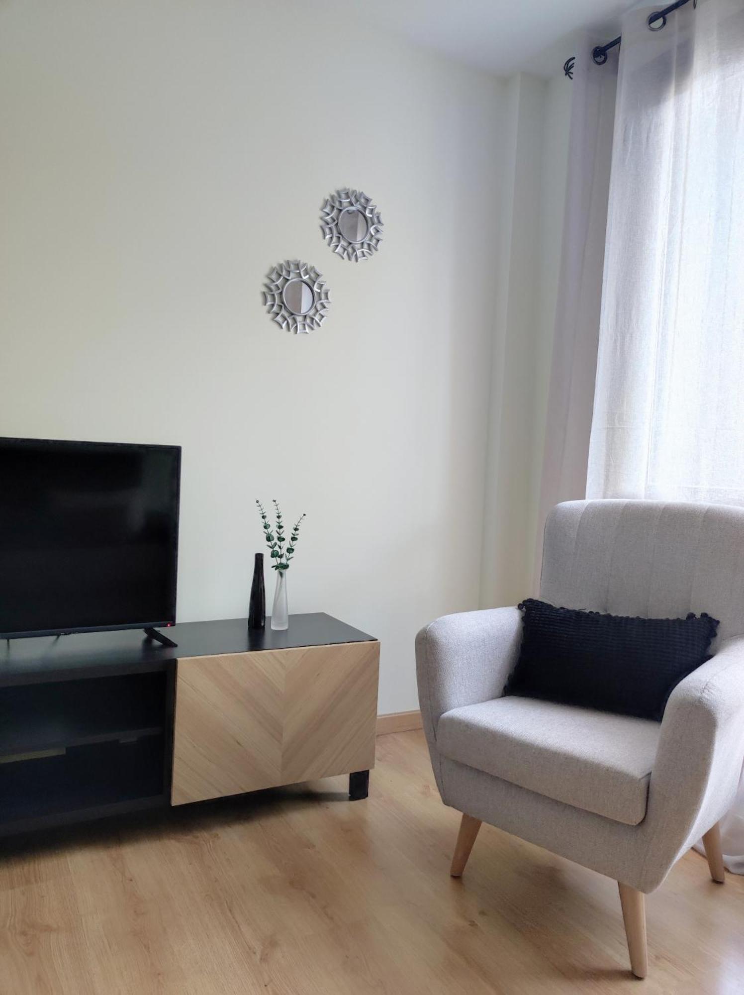 Apartamento Vico Escarrilla Bagian luar foto